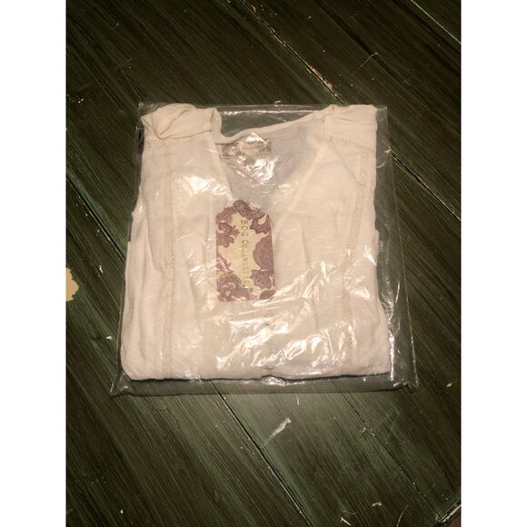 Band of Gypsies BOG Collective NWT White Long Sleeve Blouse Sheer Flare VNeck XS - Picture 2 of 9